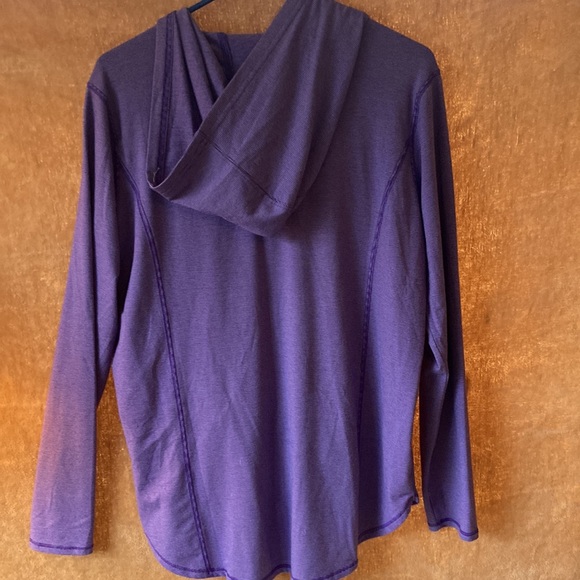 Lands’ End Medium lightweight Purple Hoodie - Picture 3 of 4